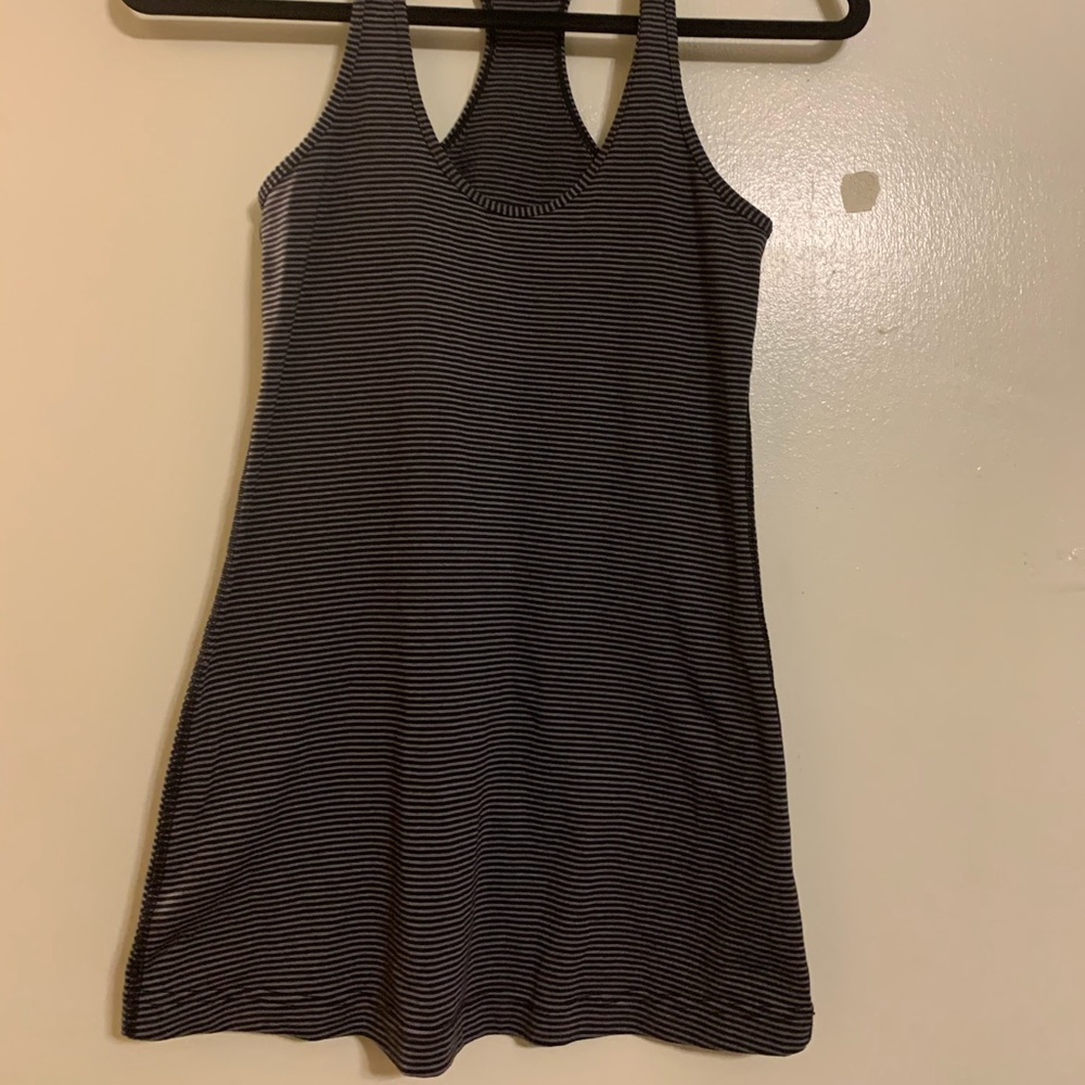 Lululemon t back workout top